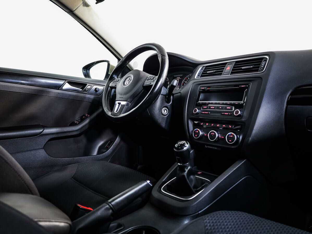 Купить Volkswagen Jetta, 2012, 182 859 км, фото №8