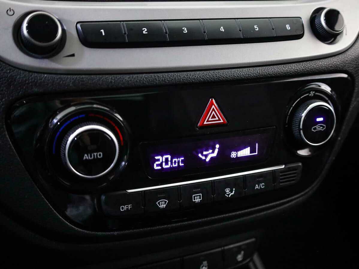 Купить Hyundai Solaris, 2018, 146 718 км, фото №16