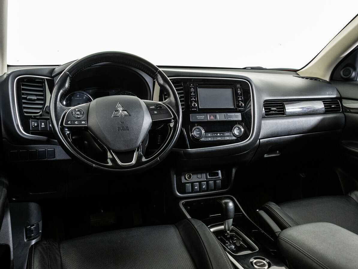 Купить Mitsubishi Outlander, 2017, 140 611 км, фото №11