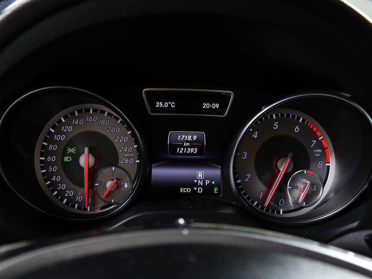 Купить Mercedes-Benz CLA 200, 2013, 122 000 км, фото №9