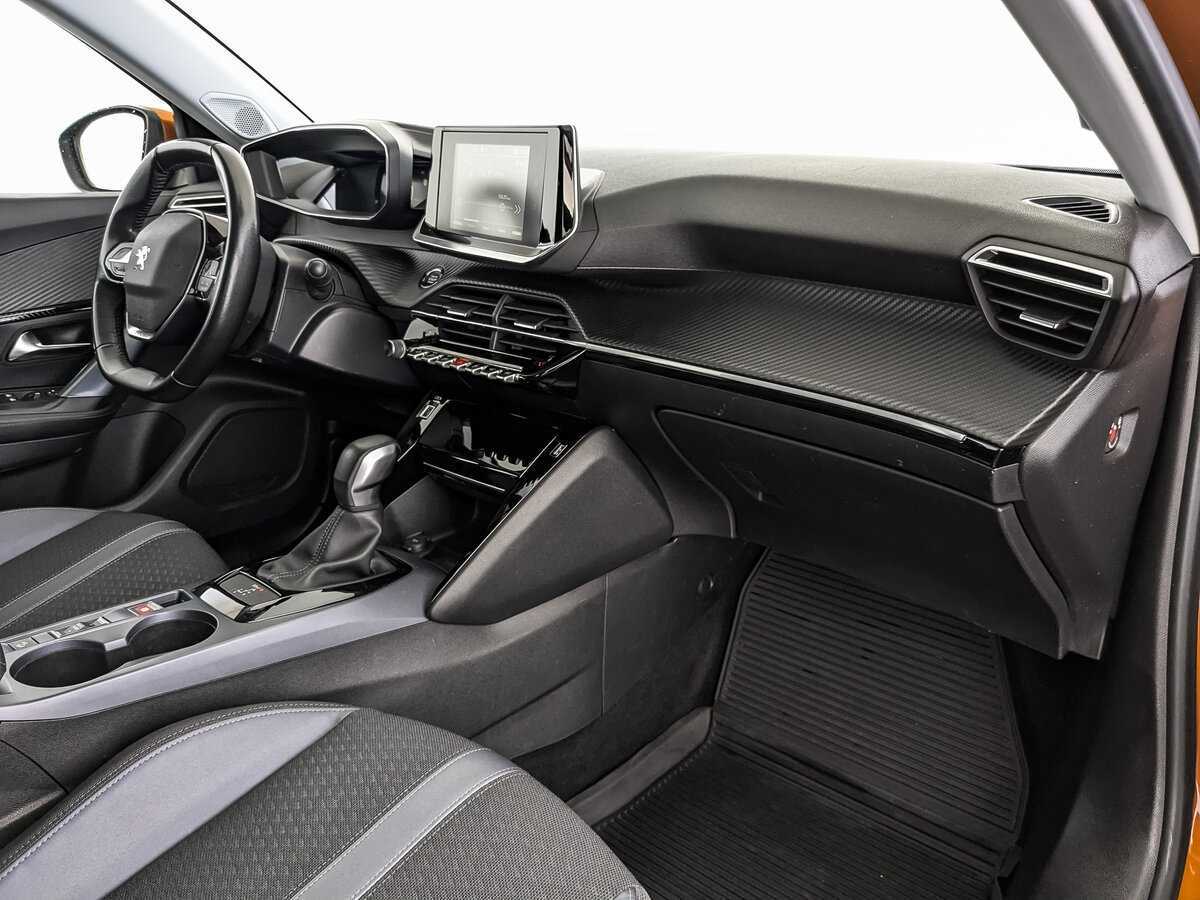 Купить Peugeot 2008 6AT, 2020, 54 859 км, фото №9