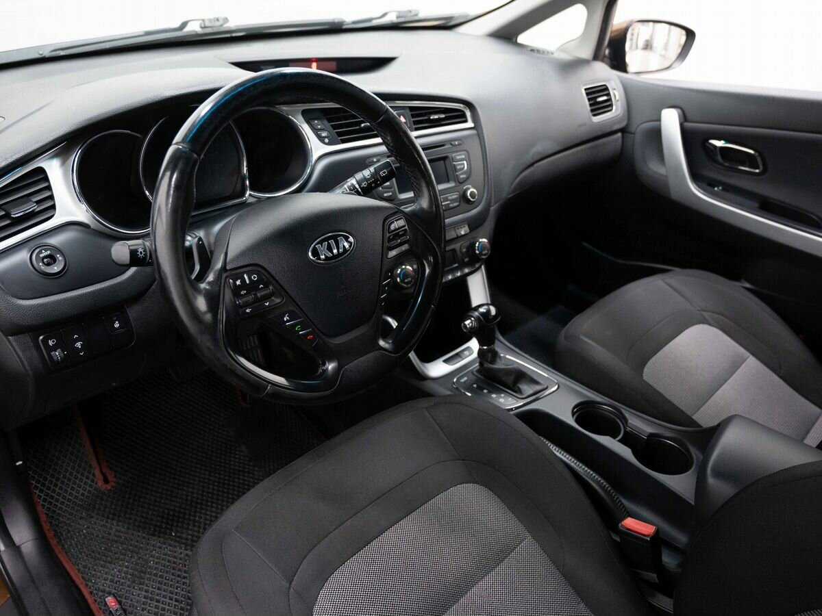 Купить Kia Ceed, 2017, 142 000 км, фото №7