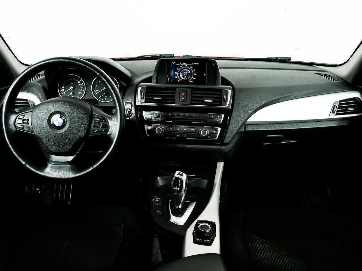 Купить BMW 1 серии 118i, 2016, 85 000 км, фото №11