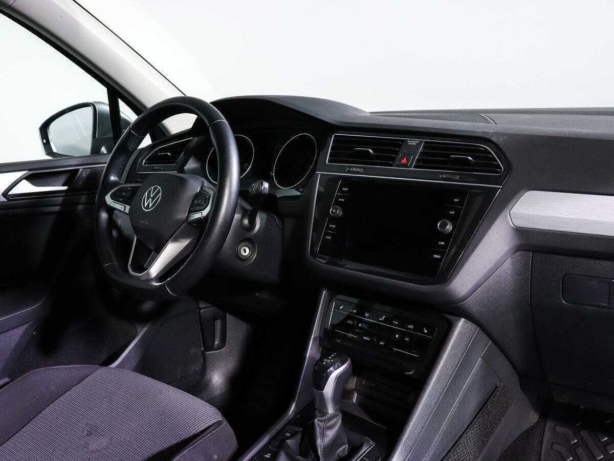 Купить Volkswagen Tiguan, 2021, 72 990 км, фото №6