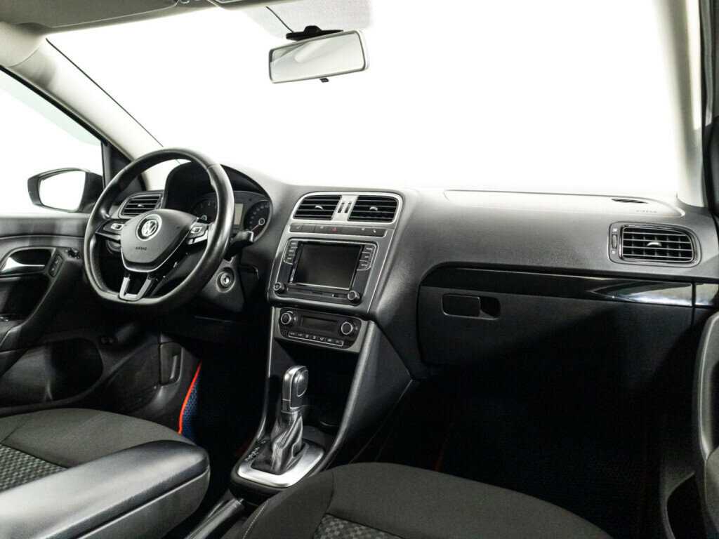 Купить Volkswagen Polo, 2018, 109 965 км, фото №9