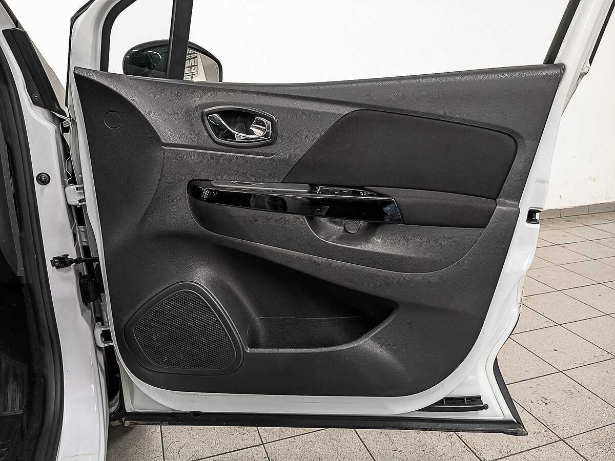 Купить Renault Kaptur, 2017, 83 240 км, фото №23