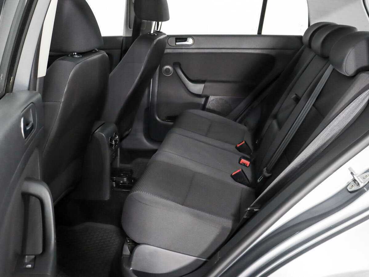 Купить Volkswagen Golf Plus, 2013, 143 156 км, фото №10