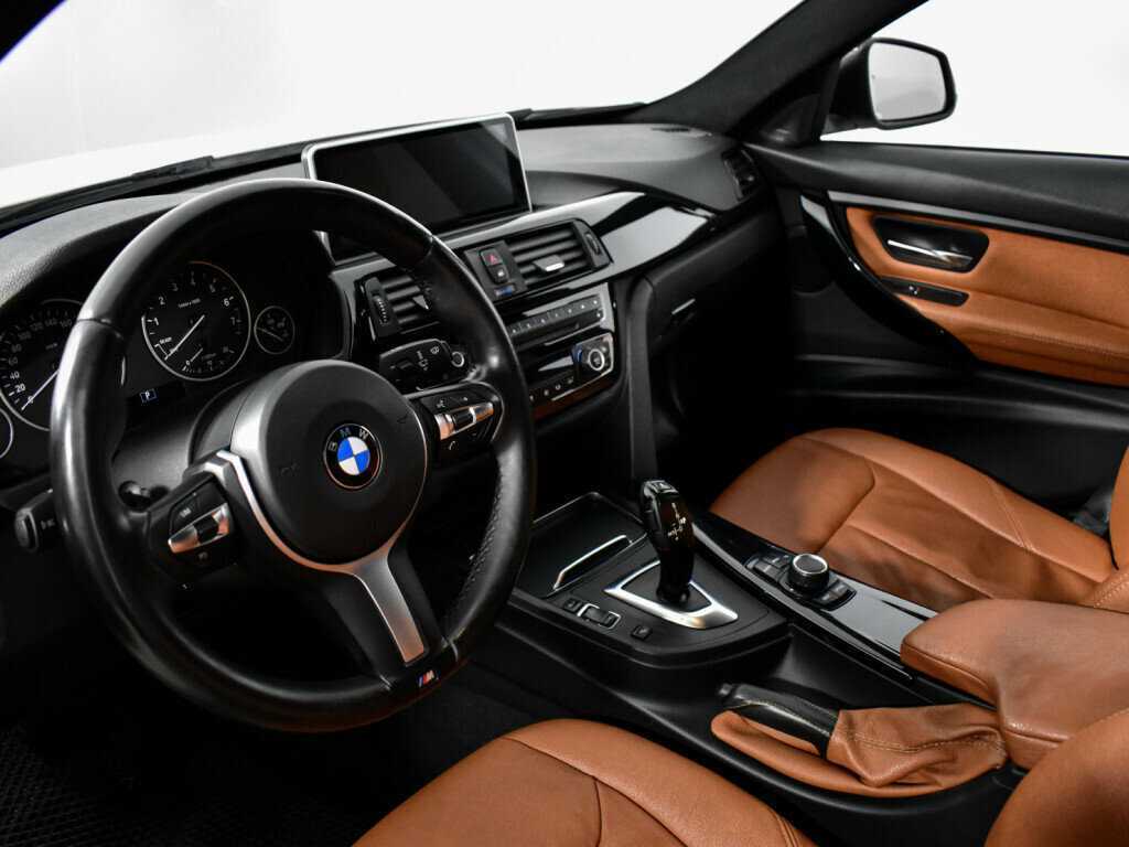 Купить BMW 3 серии 318i, 2017, 177 000 км, фото №9