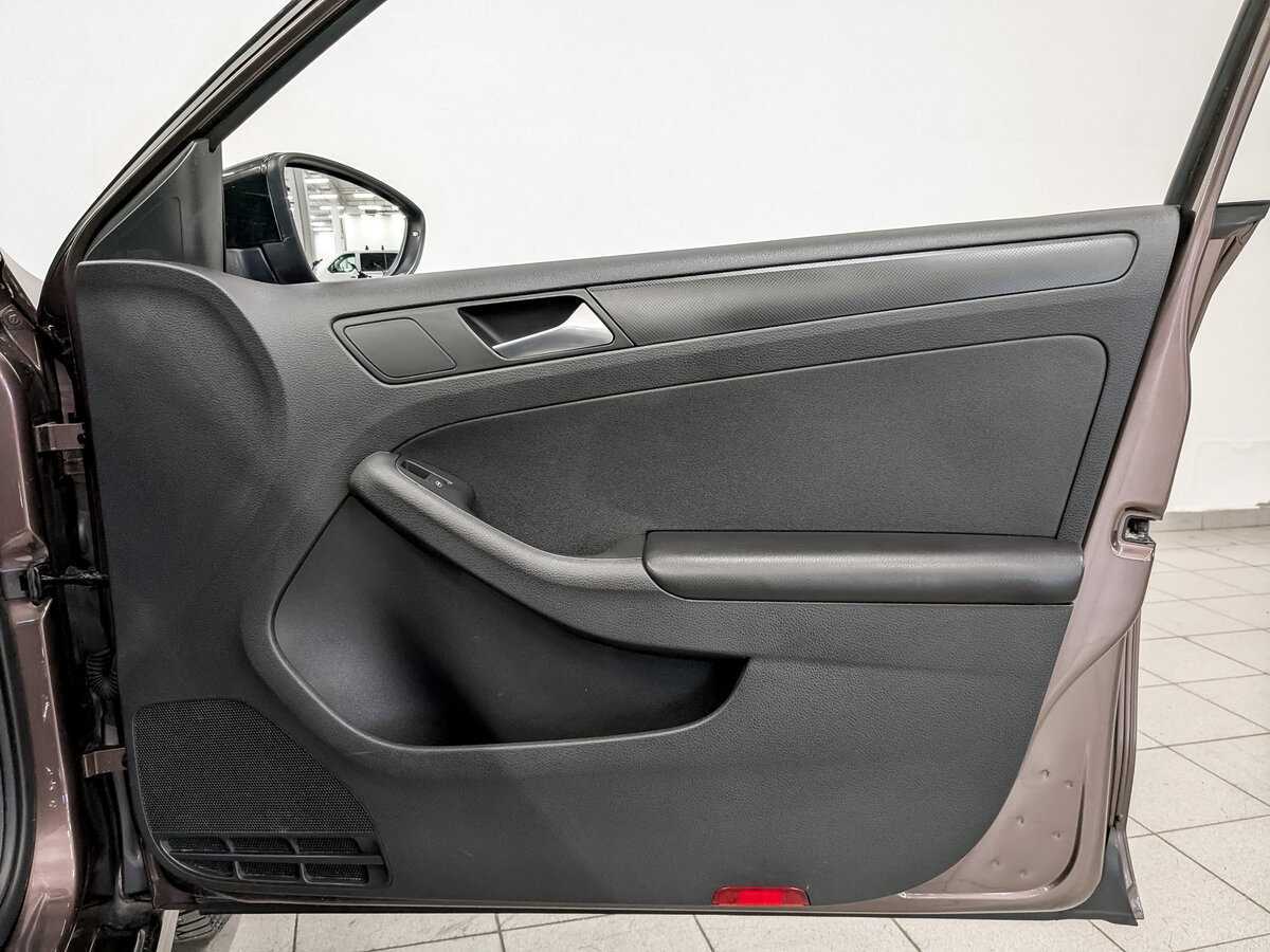 Купить Volkswagen Jetta, 2014, 129 595 км, фото №23