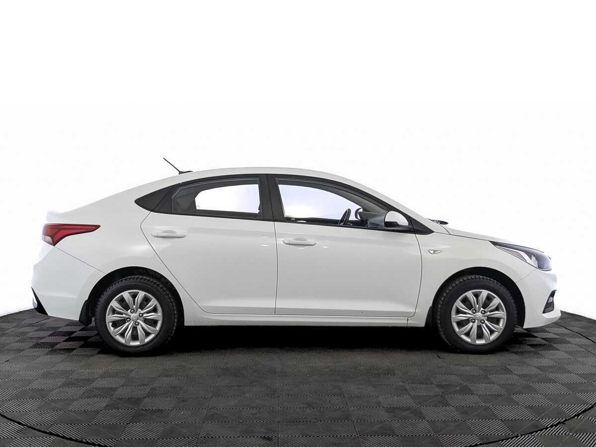 Купить Hyundai Solaris, 2017, 147 719 км, фото №4