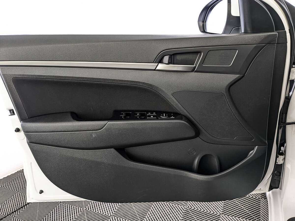 Купить Hyundai Elantra, 2018, 97 532 км, фото №18