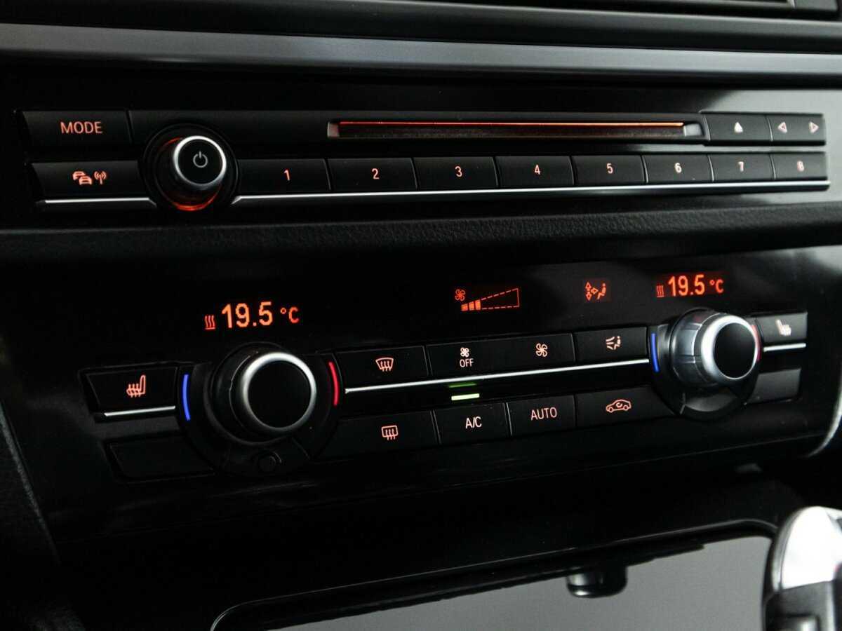 Купить BMW 5 серии 520i, 2014, 125 216 км, фото №19