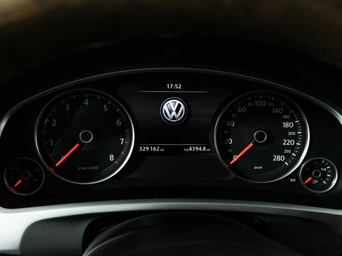 Купить Volkswagen Touareg, 2012, 329 160 км, фото №12
