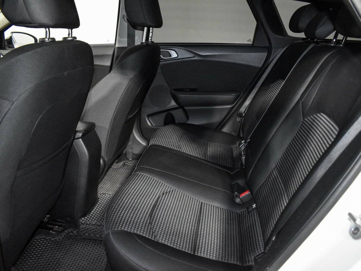 Купить Kia Ceed, 2019, 338 119 км, фото №9