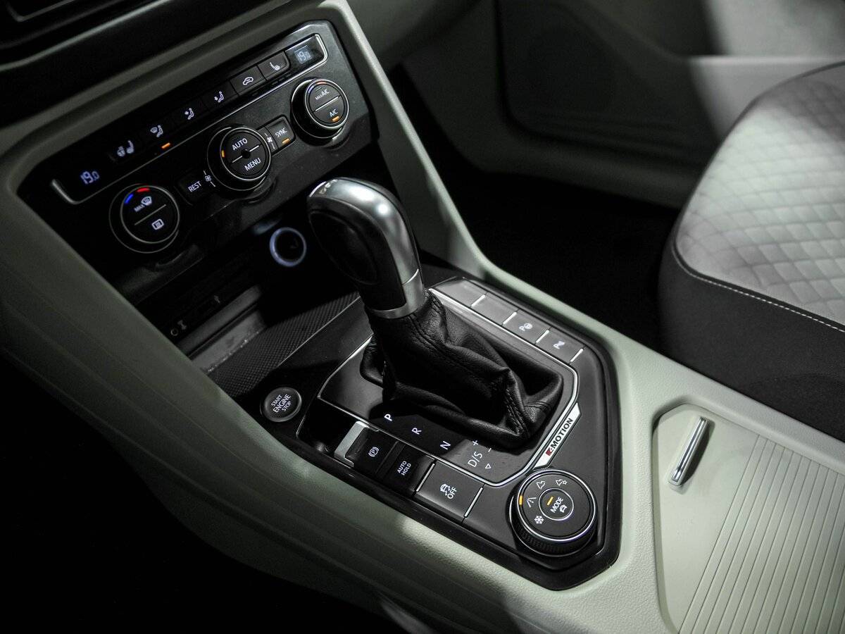 Купить Volkswagen Tiguan, 2017, 152 847 км, фото №11