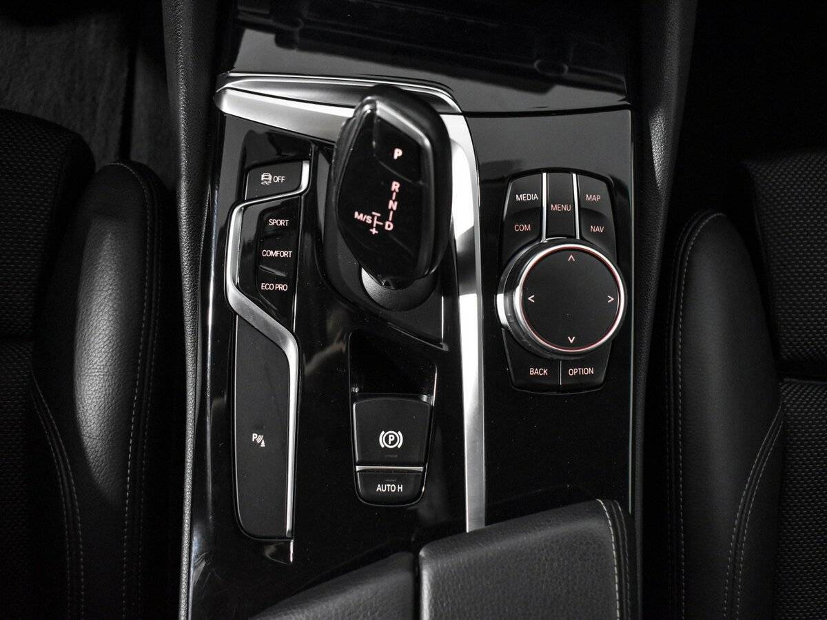 Купить BMW 5 серии 520d, 2017, 118 260 км, фото №13