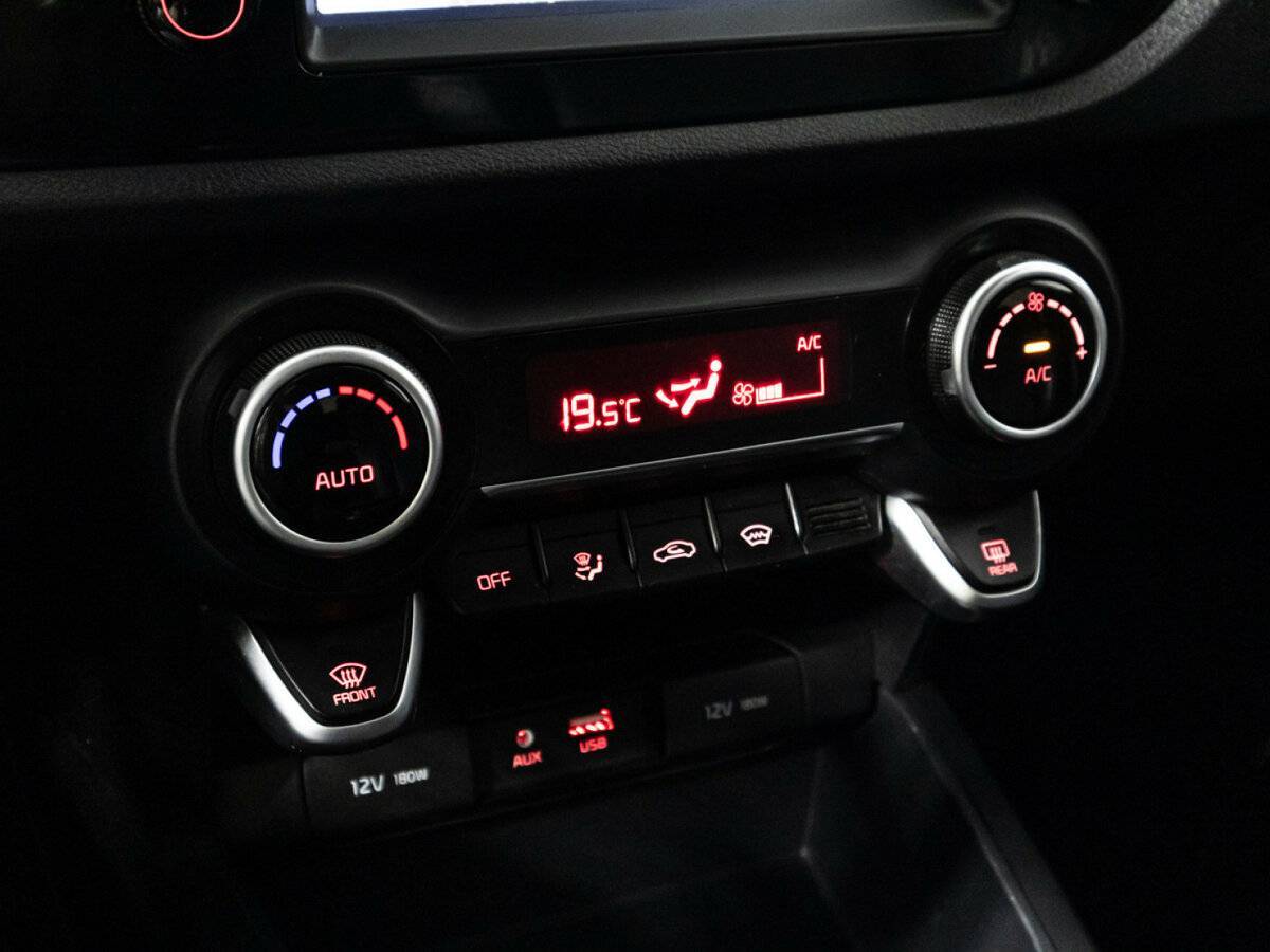 Купить Kia Rio X-Line, 2018, 91 139 км, фото №17