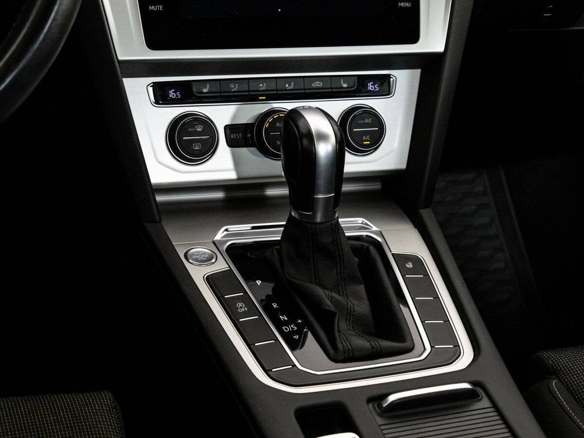 Купить Volkswagen Passat, 2018, 107 332 км, фото №13