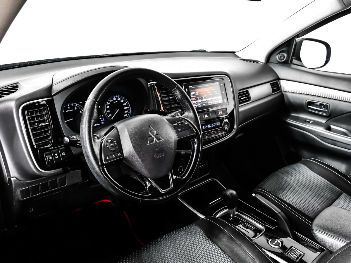 Купить Mitsubishi Outlander III Рестайлинг 2, 2018, 108 365 км, фото №11