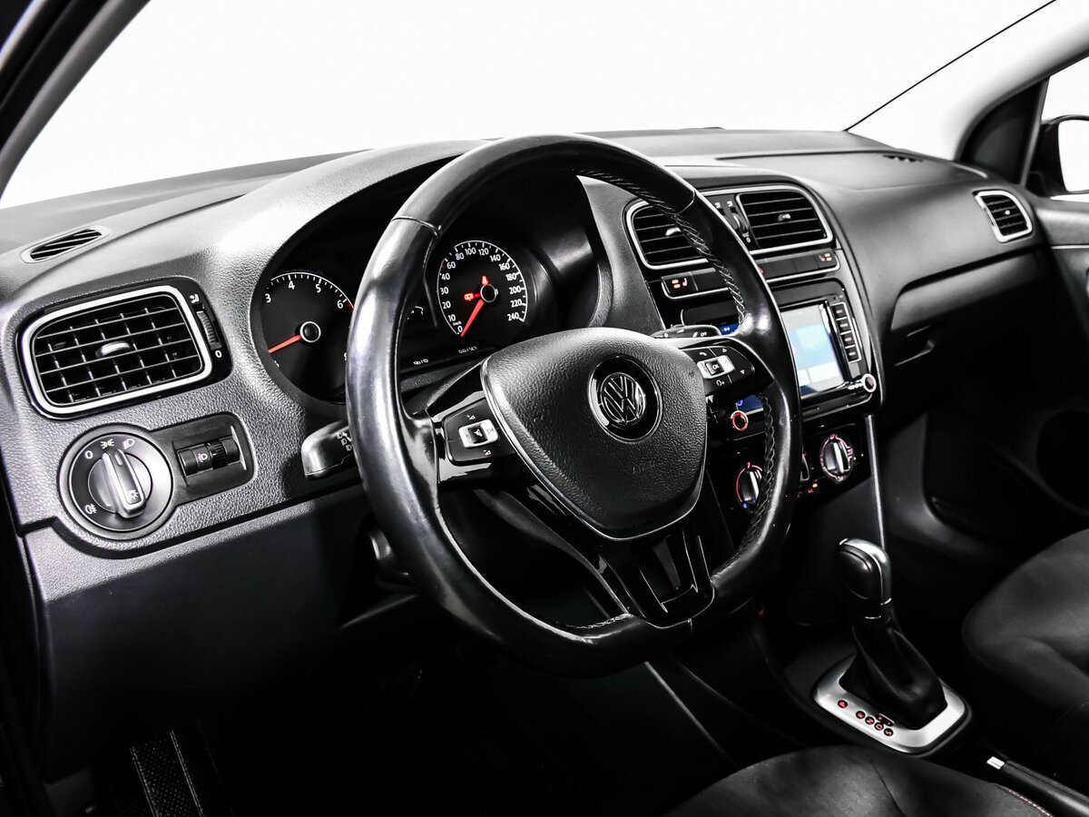 Купить Volkswagen Polo V Рестайлинг, 2017, 79 850 км, фото №12