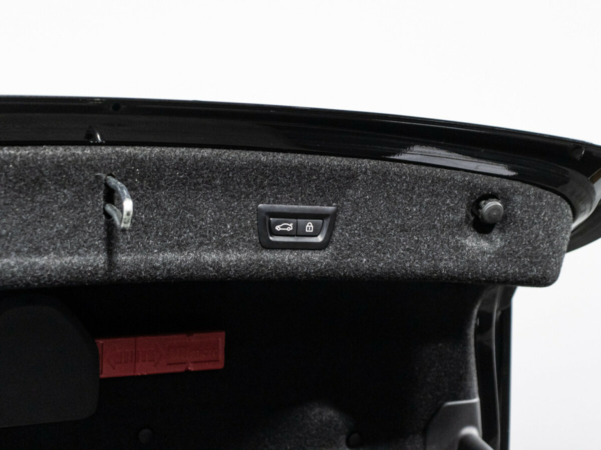 Купить BMW 3 серии 318d VII (G2x), 2020, 111 099 км, фото №15