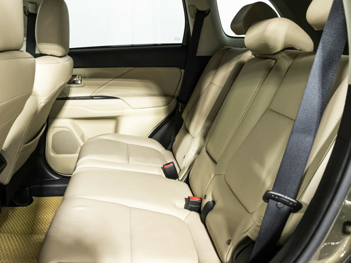 Купить Mitsubishi Outlander III Рестайлинг 3, 2020, 83 453 км, фото №8