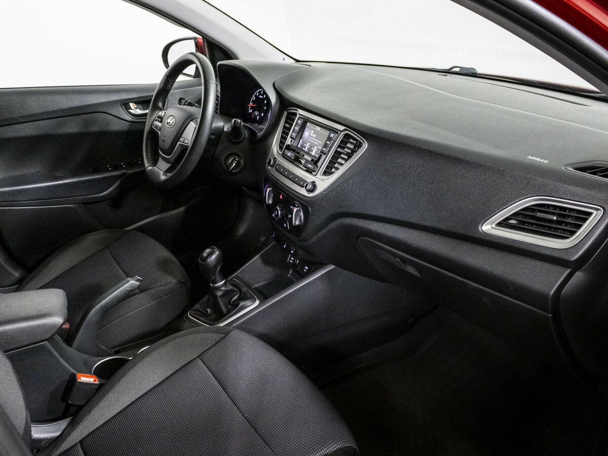 Купить Hyundai Solaris II Рестайлинг, 2021, 54 001 км, фото №9