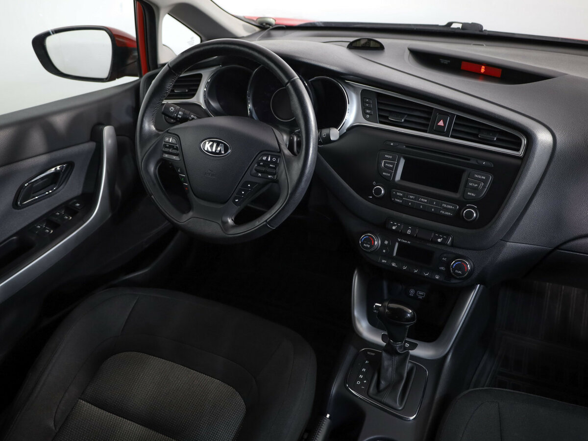 Купить Kia Ceed II Рестайлинг, 2016, 115 669 км, фото №7